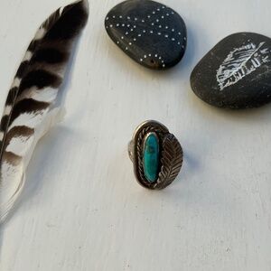 Vintage Navajo Sterling Silver Kingman Turquoise Feather Ring